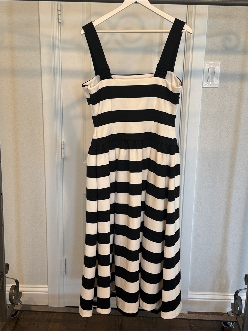 MONTE CARLO
Black & White Striped Square-Neck Drop-Waist Midi Dress Size 10 (42) - Picture 12 of 15